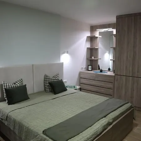 شقة Kosta's تيرانا