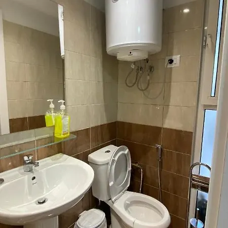 Kosta's * ティラナ